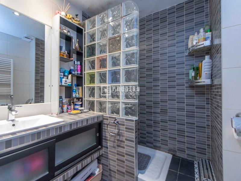 Foto ce6f85d0-98f7-4e3d-9822-85b48b3ef165. Piso exclusivo piso reformado para entrar a vivir con plaza de garaje opcional en Pinto