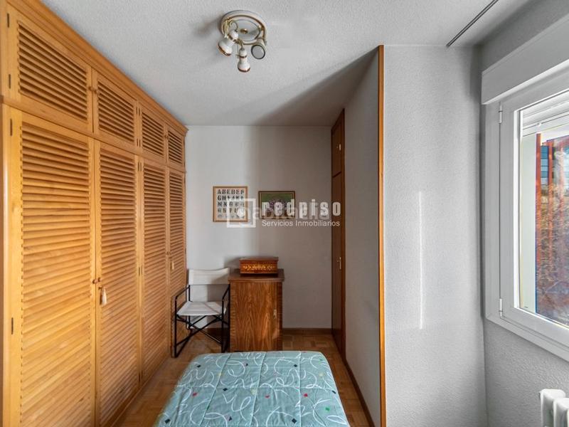 Foto 20b6acd8-3d1a-4375-9a68-7d945086186e. Piso luminoso piso en esquina con vistas!! en Pavones Madrid