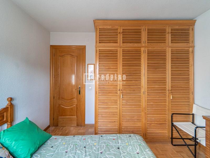 Foto 4658d7ea-dc94-4b61-b1b7-0dee35975b3a. Piso luminoso piso en esquina con vistas!! en Pavones Madrid
