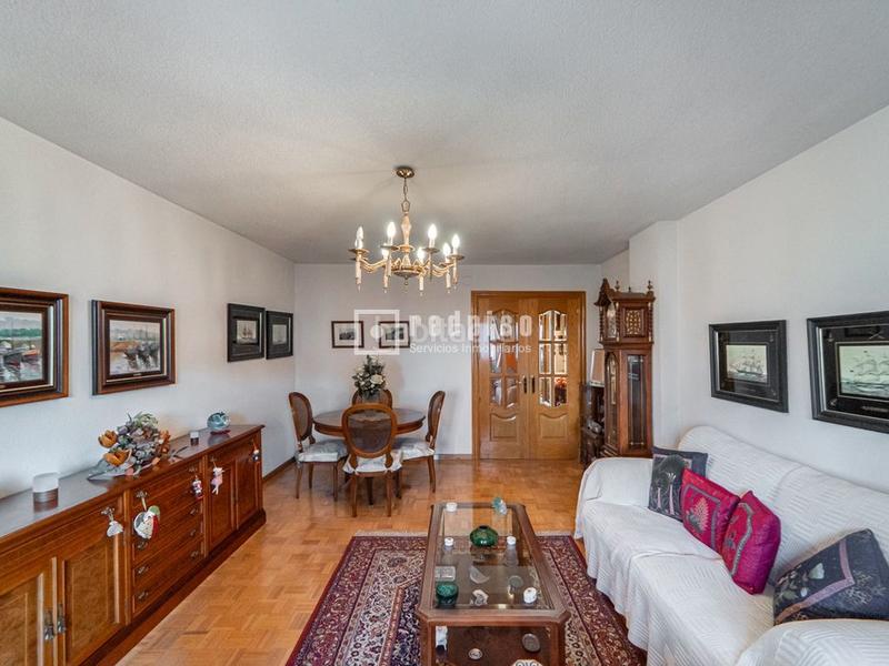 Foto b4d3ce96-56ee-4687-88d5-ae442e1a20b2. Piso luminoso piso en esquina con vistas!! en Pavones Madrid