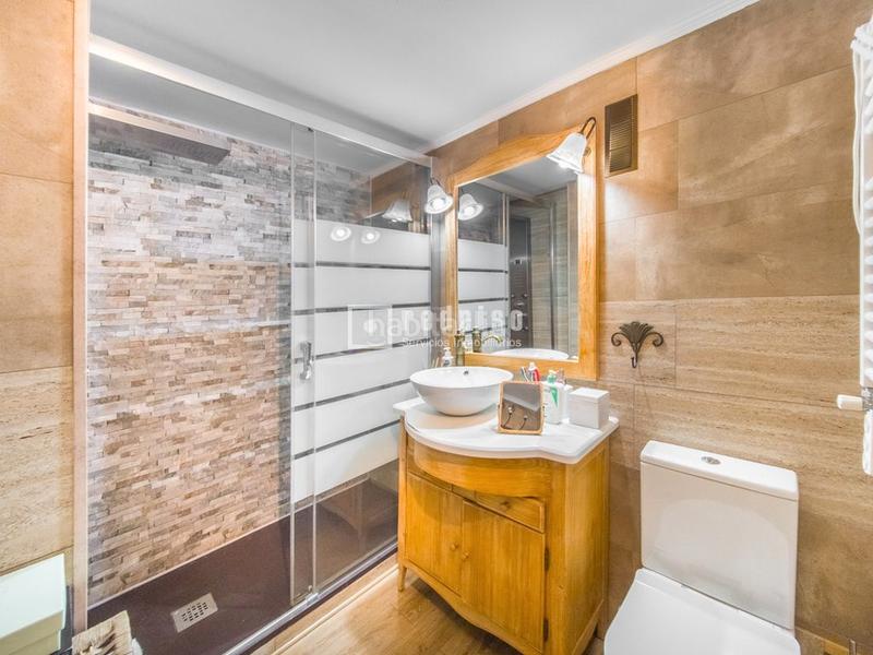 Foto fa0ab57b-aa22-416b-a7b7-719ee44f4433. Appartamento con riscaldamento parcheggio in Valdebernardo-Valderribas Madrid