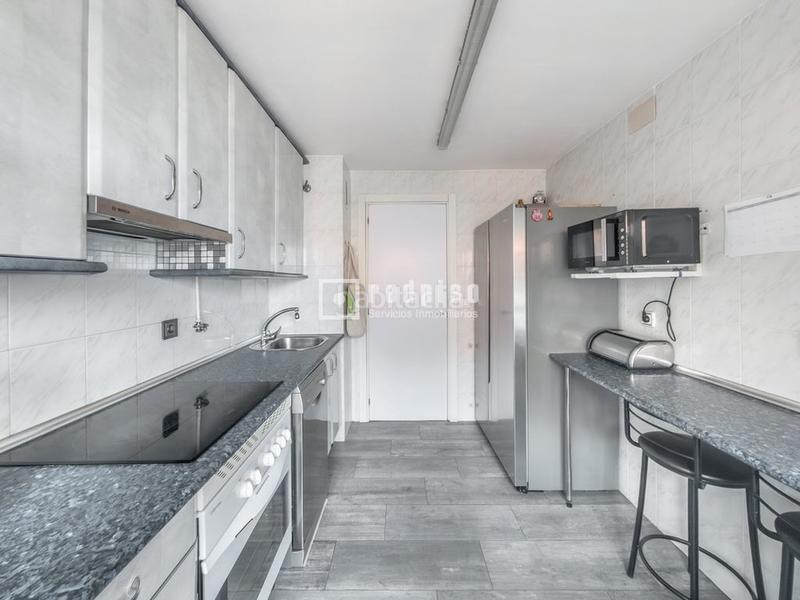 Foto 6ac77d42-7e4b-4ae5-8a92-f0475c7fe2e4. Piso oportunidad en valdebernardo! piso totalmente reformado listo para entrar a vivir! en Madrid