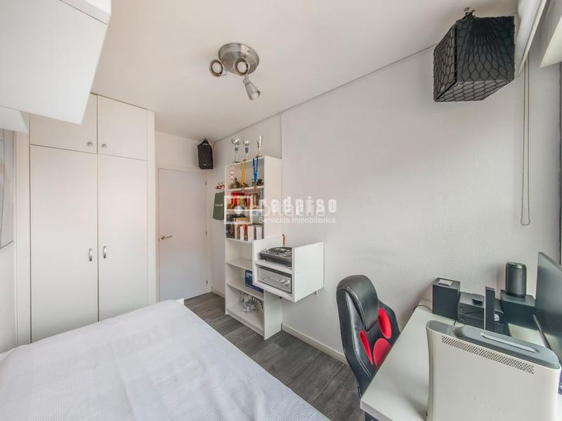 Foto ad4a011d-54af-4fc1-b986-df8165dba546. Piso oportunidad en valdebernardo! piso totalmente reformado listo para entrar a vivir! en Madrid