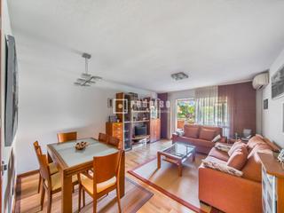 Pis  Valdebernardo. Piso en venta de 3 dormitorios en excelente zona, junto al metro