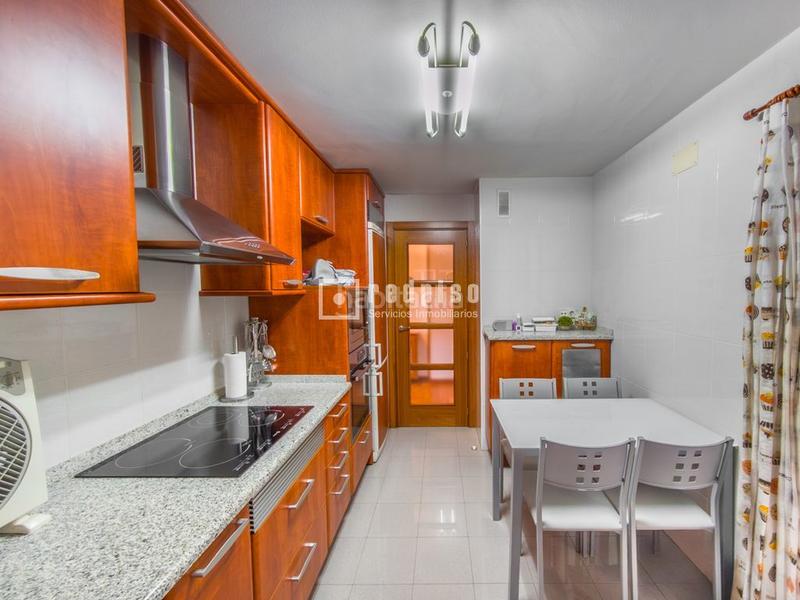 Foto 0cd7f8a1-2594-4ecb-854b-a1327f7763c7. Appartement avec chauffage parking dans Pavones Madrid