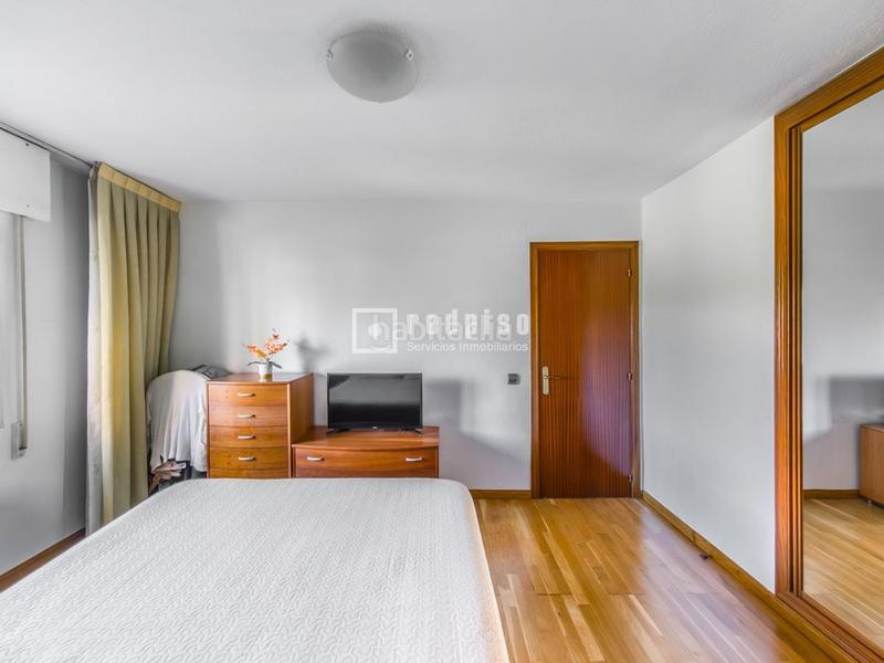 Foto 22a44ae3-d088-4c69-bd25-a260cd7ec42b. Appartement avec chauffage parking dans Pavones Madrid