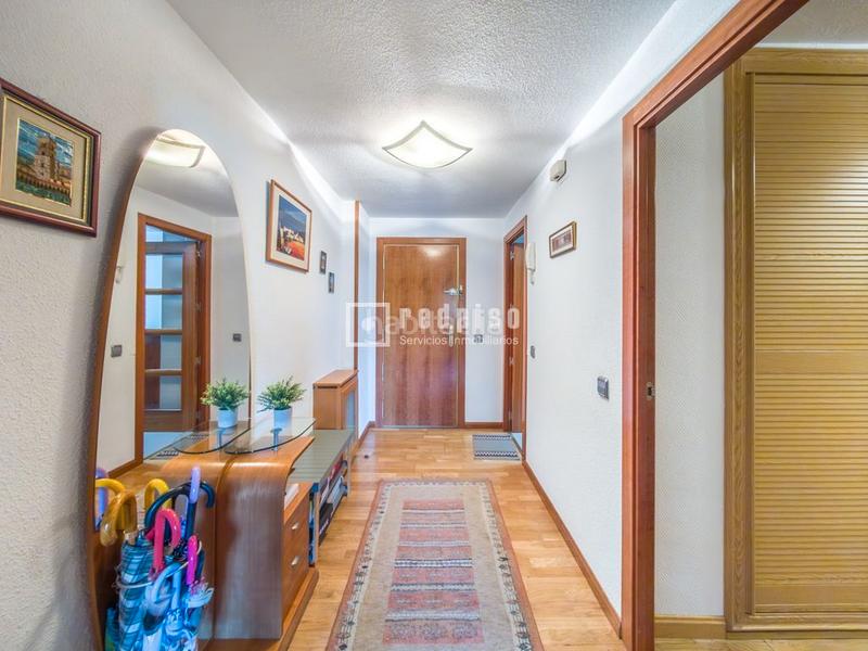 Foto 6b6af2ba-8f10-4217-9f0c-163b5ed8dec6. Appartement avec chauffage parking dans Pavones Madrid