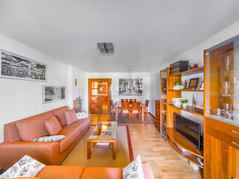 Foto 9bb3d8fd-870d-48a3-9e32-6a5d3be5e1d9. Appartement avec chauffage parking dans Pavones Madrid