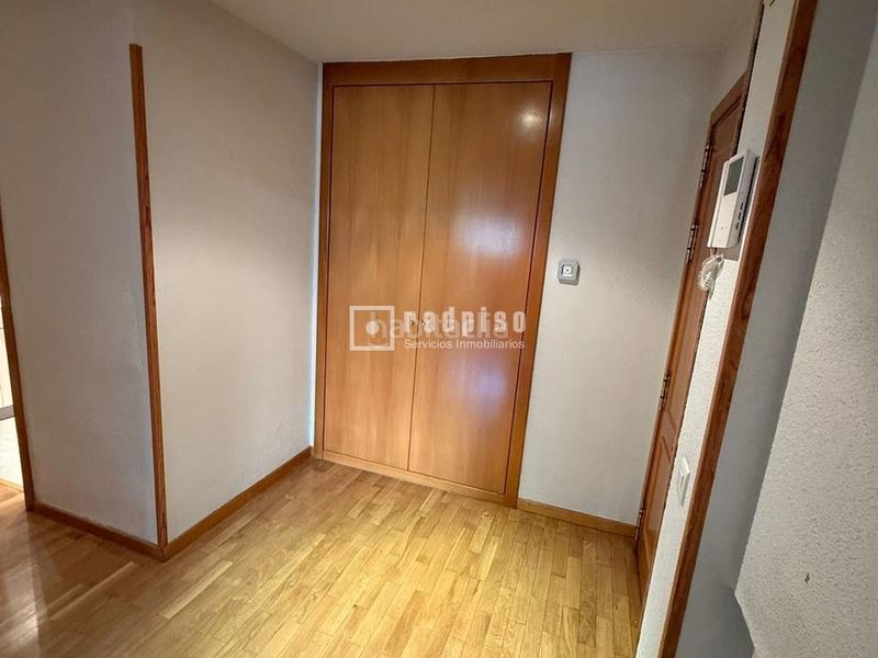 Foto a5a09b39-415c-4c4a-9ba9-a6552fd787ad. Piso  en venta en valdebernardo calle juglares en Madrid