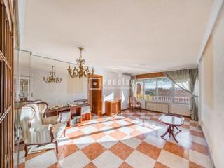 Etagenwohnung  Valdebernardo. Piso en venta en calle valdebernardo!