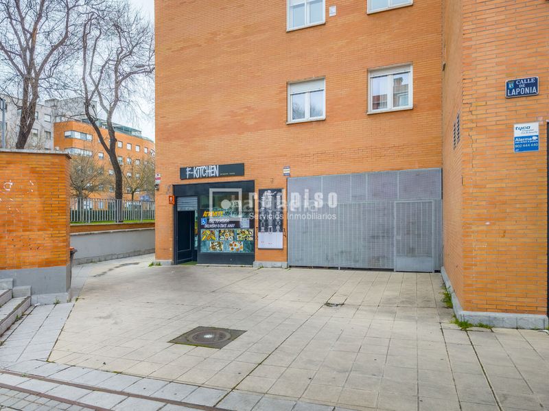 Foto 1d6c3501-4d4b-442e-9d23-5ef6399a1372. Local comercial a Horcajo Madrid