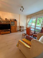 Appartement  De valdebernardo. Magnífica vivienda reformada en primera planta en valdebernardo!