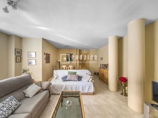 Pis  De los pinillas. Excelente piso en venta en calle pinillas  valdebernardo