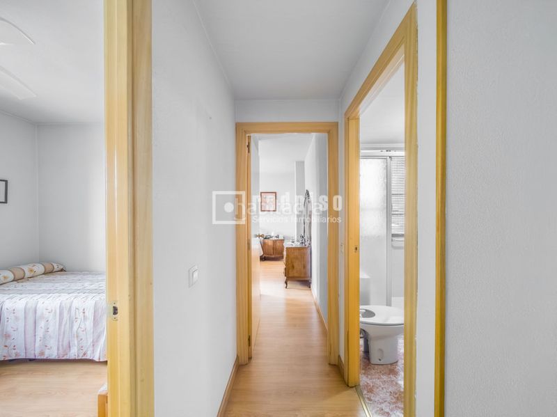Foto 1efa2a7c-dad2-4d64-8dc7-948a48e9f49c. Flat with heating parking in Valdebernardo-Valderribas Madrid