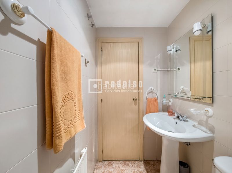 Foto 2a593f47-191c-48ee-a752-a64c24c975ce. Flat with heating parking in Valdebernardo-Valderribas Madrid