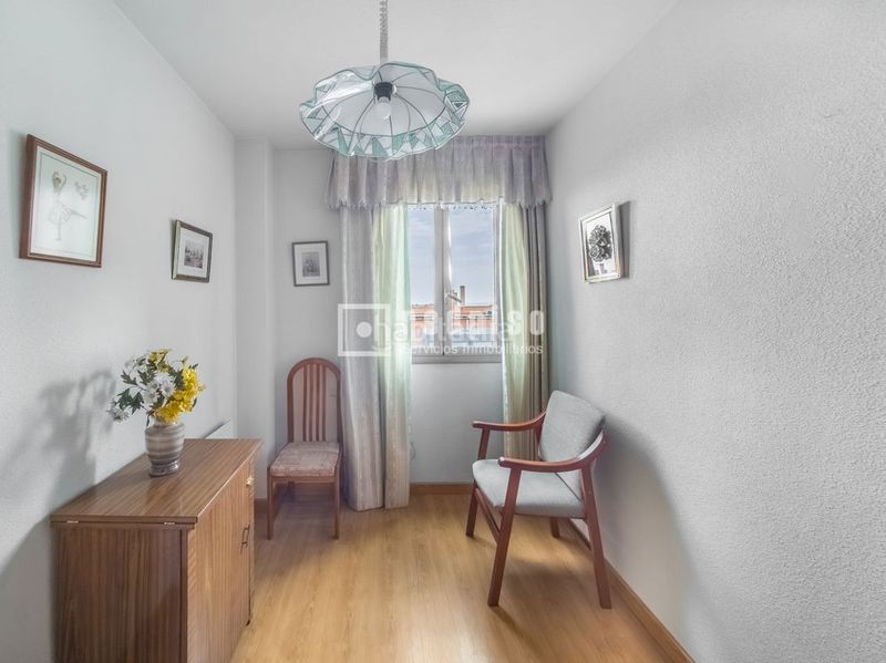 Foto c8e58ba6-24e8-450e-8b53-d50ebc6332b2. Flat with heating parking in Valdebernardo-Valderribas Madrid
