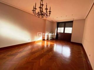 Appartement  Conde de peñalver. Se vende excelente piso en conde de peñalver