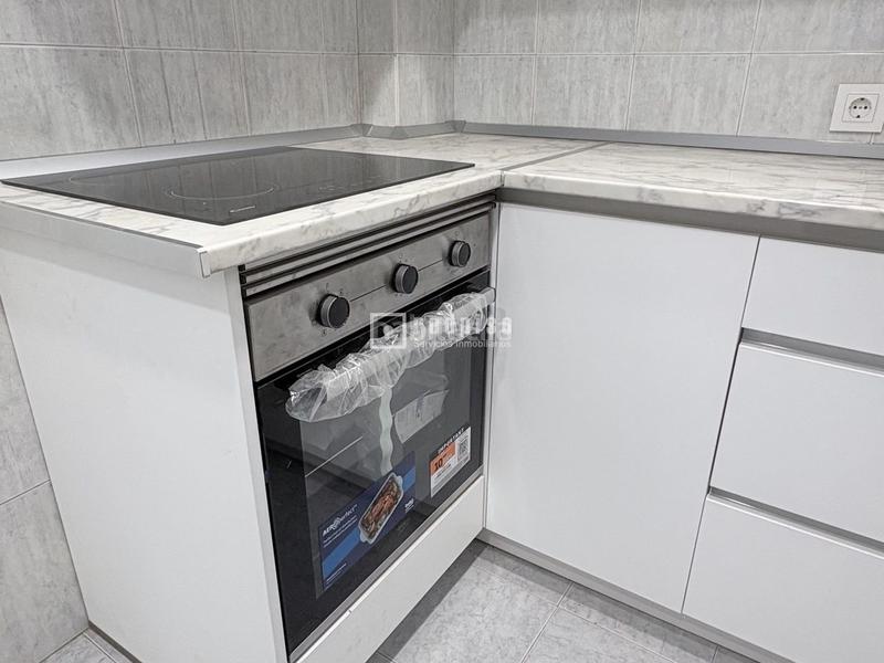 Foto dfcd2473-ee6a-4d6a-b649-29a1a9a2244d. Alquiler piso excelente alquiler en general díaz porlier en Madrid