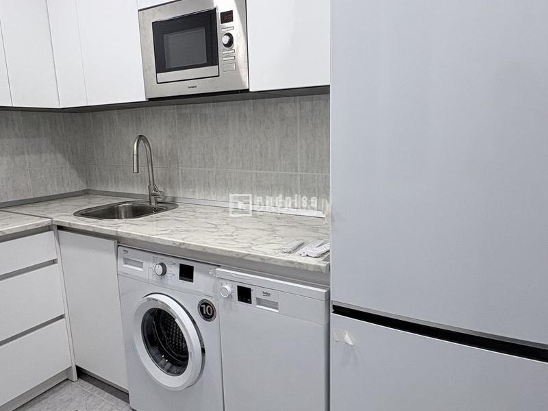 Foto 4db57fcc-fca4-4c24-8dca-4c58a4ac8bfa. Miete etagenwohnung mit heizung in Lista Madrid