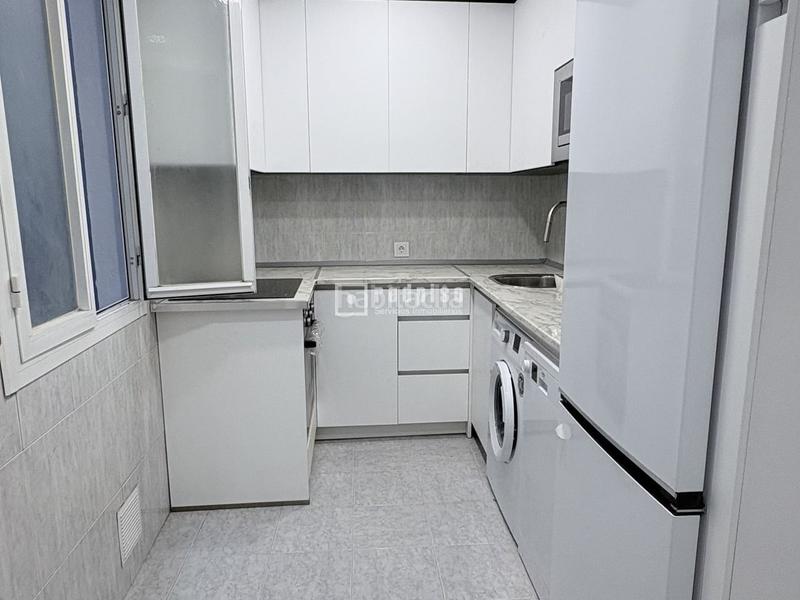 Foto ac4bb938-4aca-45f7-b4ee-334dd8b3007d. Miete etagenwohnung mit heizung in Lista Madrid