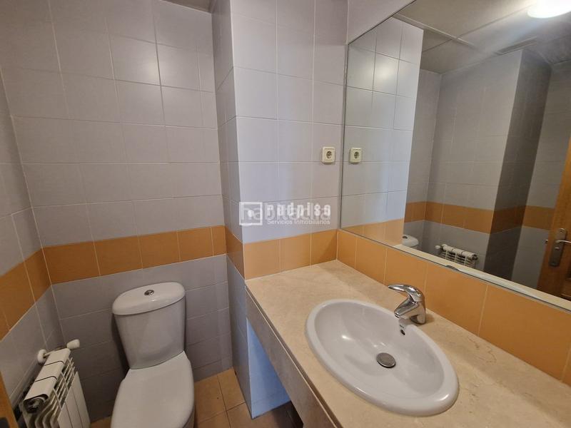 Foto 0adfb528-c9e2-4707-832e-b426dde5f21b. Etagenwohnung mit heizung parking in Simancas Madrid
