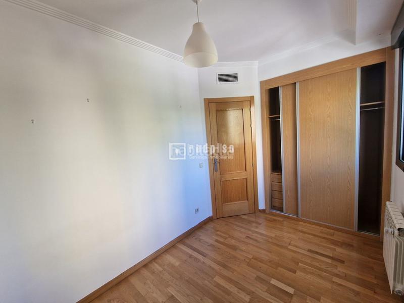 Foto 60c154ba-f98f-4da3-b9c0-c6ca4e4b176b. Etagenwohnung mit heizung parking in Simancas Madrid