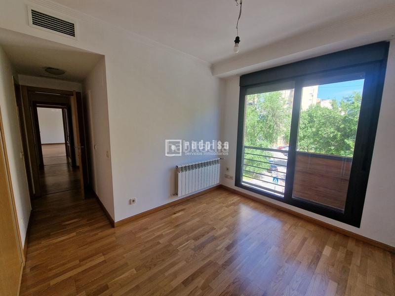 Foto cf520162-9f3d-4b5a-acdb-e5ecc61f1452. Etagenwohnung mit heizung parking in Simancas Madrid