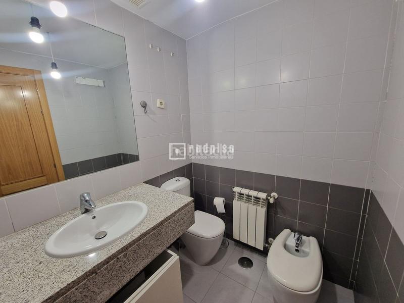 Foto d8188c6e-86c2-427f-973c-f9011fa2892b. Etagenwohnung mit heizung parking in Simancas Madrid