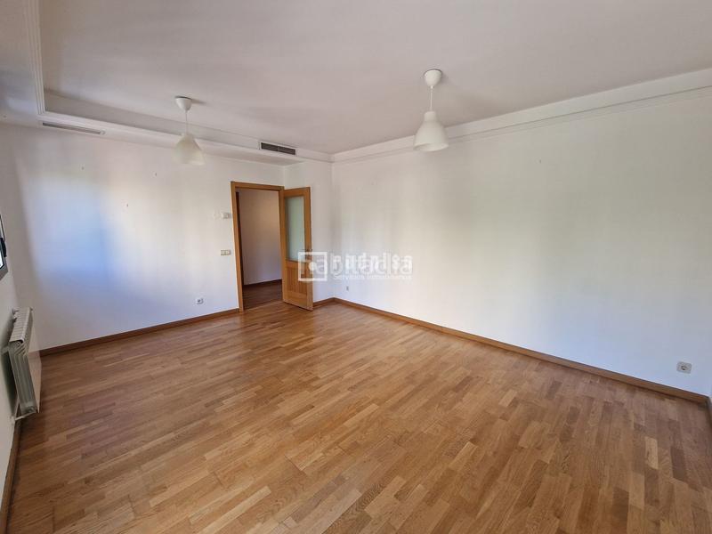 Foto eeae8b06-1c20-4be0-aa2a-46c955001fc9. Etagenwohnung mit heizung parking in Simancas Madrid