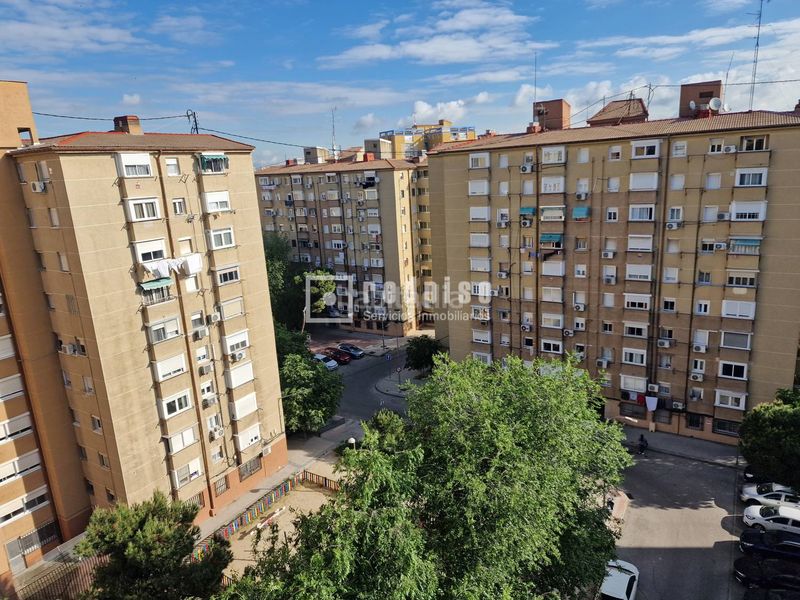 Foto 49ae8dd4-0a87-40d4-94a7-bbee6c0ef51e. Piso en Simancas Madrid