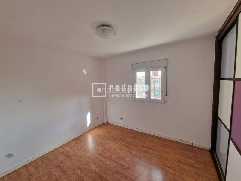 Foto 81733a60-2707-4521-bcaa-471a00a39c0f. Piso en Simancas Madrid