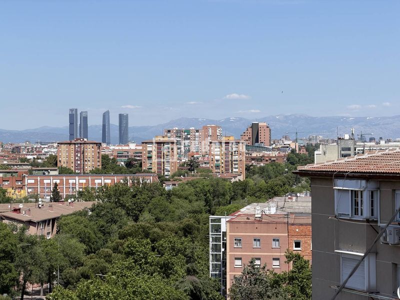 Foto df033658-6e00-4964-8059-46a82250b61d. Flat with heating in Simancas Madrid