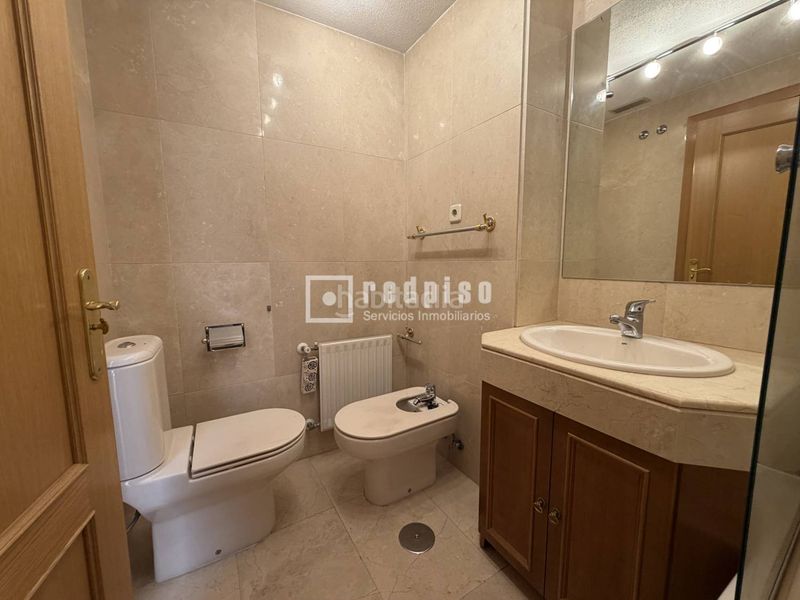 Foto 59cf4d69-efd2-448f-a6d4-843605cbd5e7. Flat with heating parking pool in Pueblo Nuevo Madrid