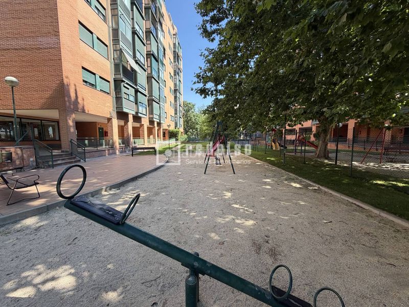Foto 7e9d9f09-8bc9-483c-b99a-2dc6da87b8dc. Flat with heating parking pool in Pueblo Nuevo Madrid