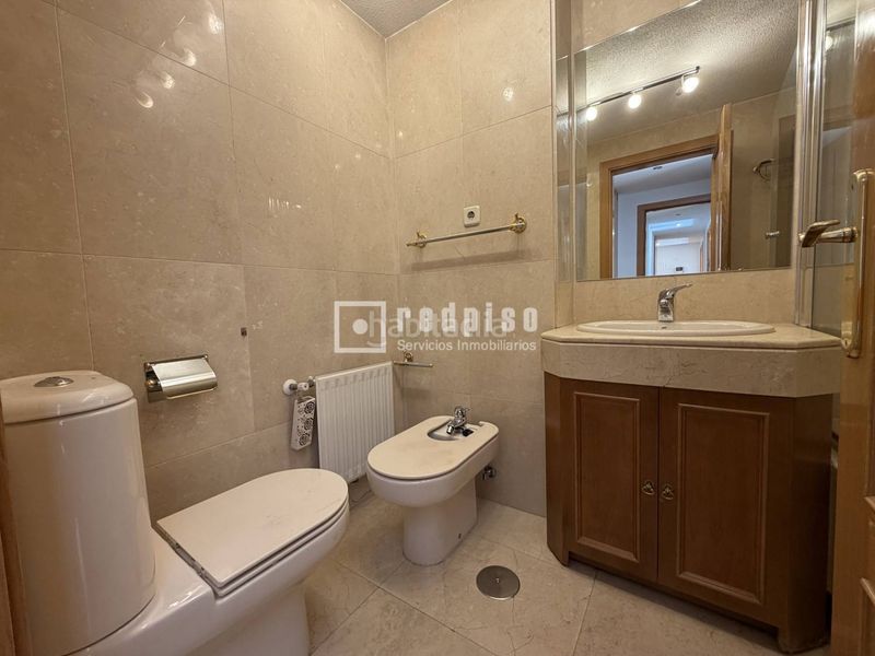 Foto d1e230a6-7421-4d0d-8006-bc7b156cc509. Flat with heating parking pool in Pueblo Nuevo Madrid