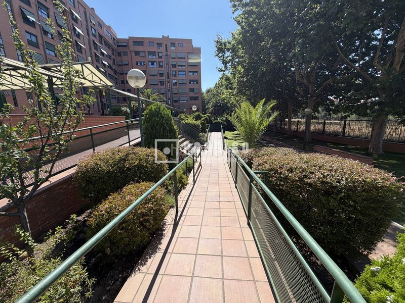Foto e2872b01-9b70-47bb-a100-f0f245c20c54. Flat with heating parking pool in Pueblo Nuevo Madrid