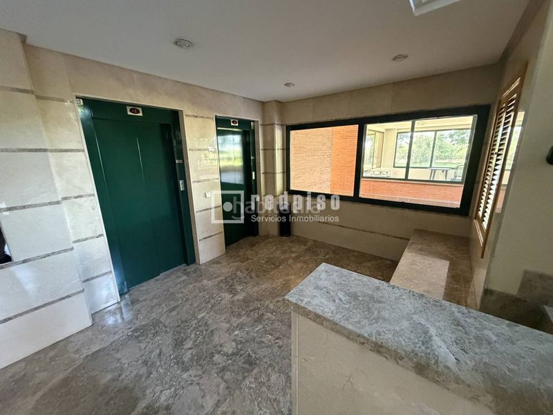 Foto f6a55c94-f387-47b2-95e6-b2d96553360a. Flat with heating parking pool in Pueblo Nuevo Madrid