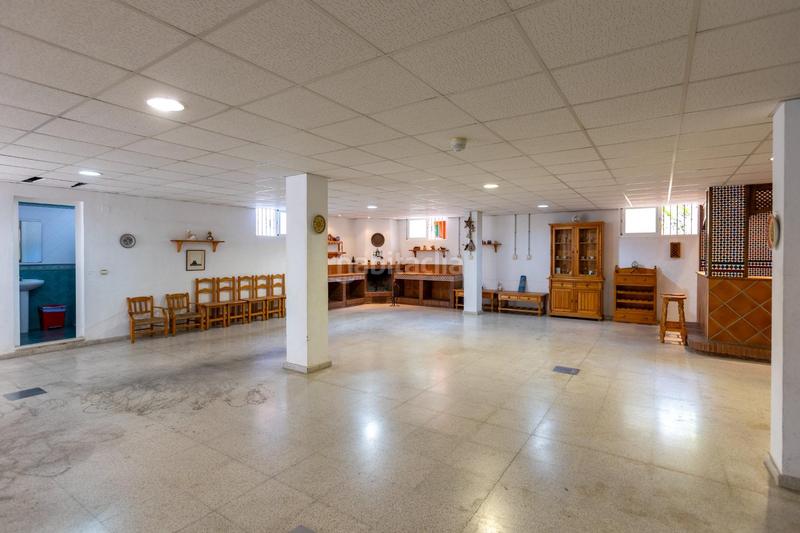 Foto a53db9df-de49-4887-824c-dd499c9e6c00. Chalet gran casa en Motril ciudad Motril