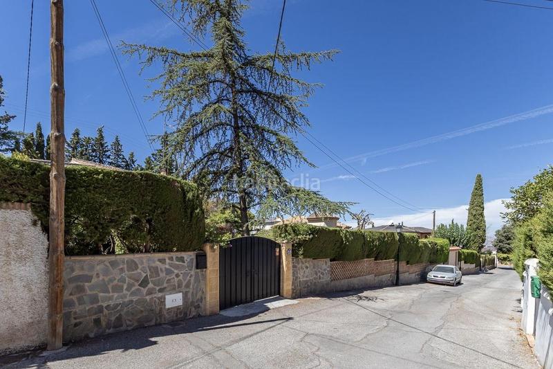 Foto 724b88db-cf08-402a-8513-b00914667d0a. Chalet con parcheggio piscina in La Zubia Ciudad Zubia (La)