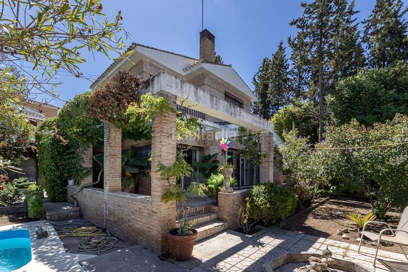 Foto 79260319-68d3-431f-b928-4ffc535f20f9. Chalet con parcheggio piscina in La Zubia Ciudad Zubia (La)