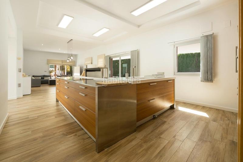 Foto 3bd3e0ff-40a8-4e6d-b80e-52d0a3a374db. Chalet exclusivo chalet de diseño en Villa de Otura