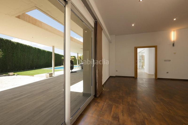Foto a60b4f42-f5ed-46db-b3bd-a0ba2ab640e7. Chalet exclusivo chalet de diseño en Villa de Otura