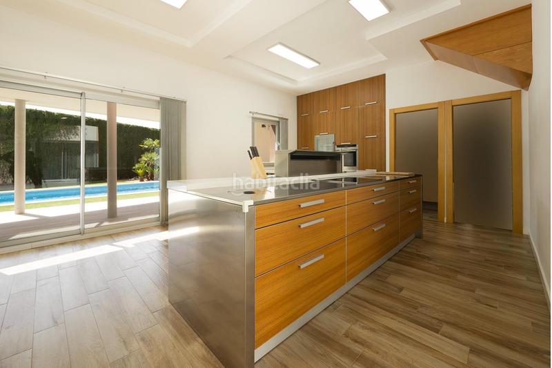 Foto b5c45fb7-c853-4541-85f6-bdc8afa7a090. Chalet exclusivo chalet de diseño en Villa de Otura