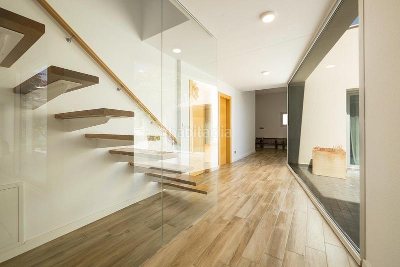 Foto c8798dfa-640a-4208-8ba5-f6f82e315248. Chalet exclusivo chalet de diseño en Villa de Otura