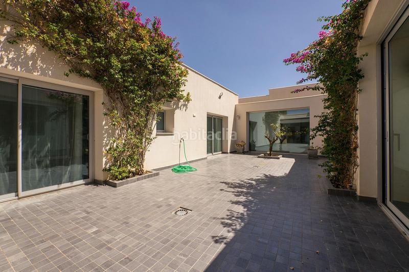 Foto d39152fb-2cd6-46f8-b389-9061f9c4a7a1. Chalet exclusivo chalet de diseño en Villa de Otura