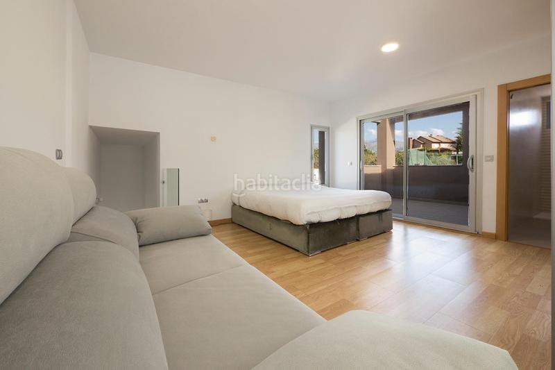 Foto ef035749-3a74-45c8-9f57-d4e75c8e4b3e. Chalet exclusivo chalet de diseño en Villa de Otura