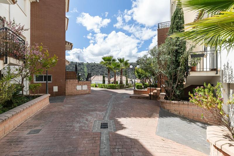 Foto 7a43c9c8-74a4-41e2-ba3d-c16dbb5787e5. House with heating parking pool in Crta. De la Sierra Granada