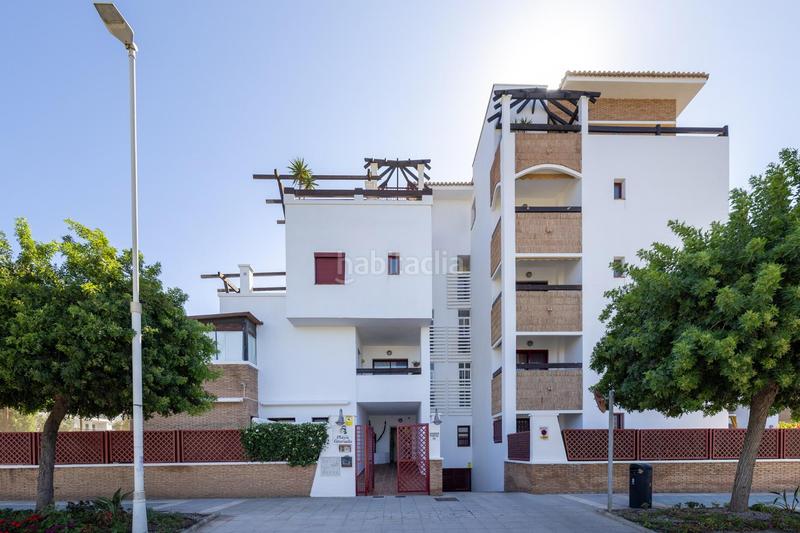 Foto f2eadfe7-b924-4dd6-a88e-939b8a812480. Apartment in calle rector jose vida soria 10 in Playa de Granada Motril