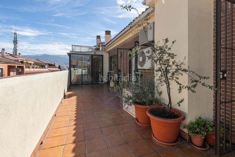 Foto 954edaef-d7e0-407e-8577-90302c9f3e79. Penthouse with heating parking in San Miguel Armilla