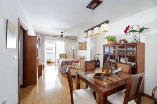 Piso en Maracena. Estupendo piso en maracena